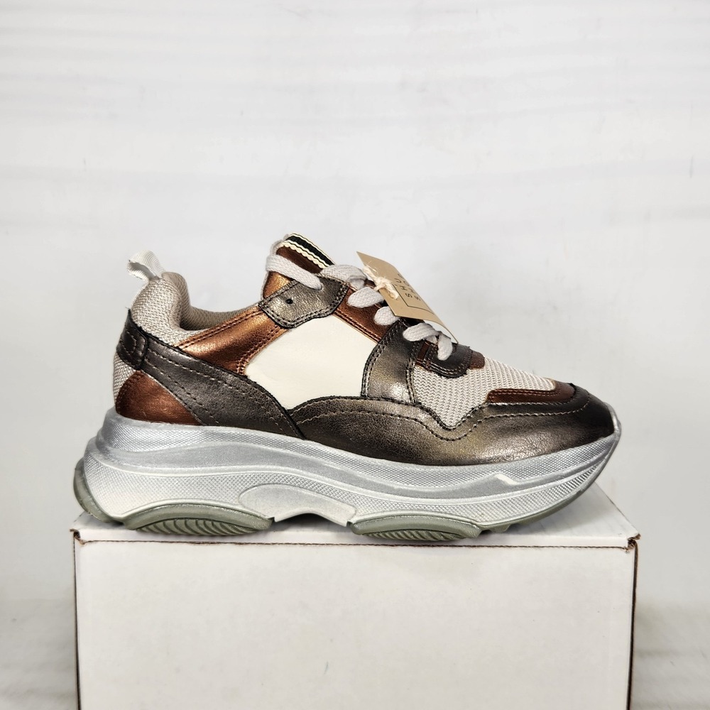 Shu Shop Perla Sneaker Womens Size 8.5 Pewter Distressed Metallic Chunky Sole